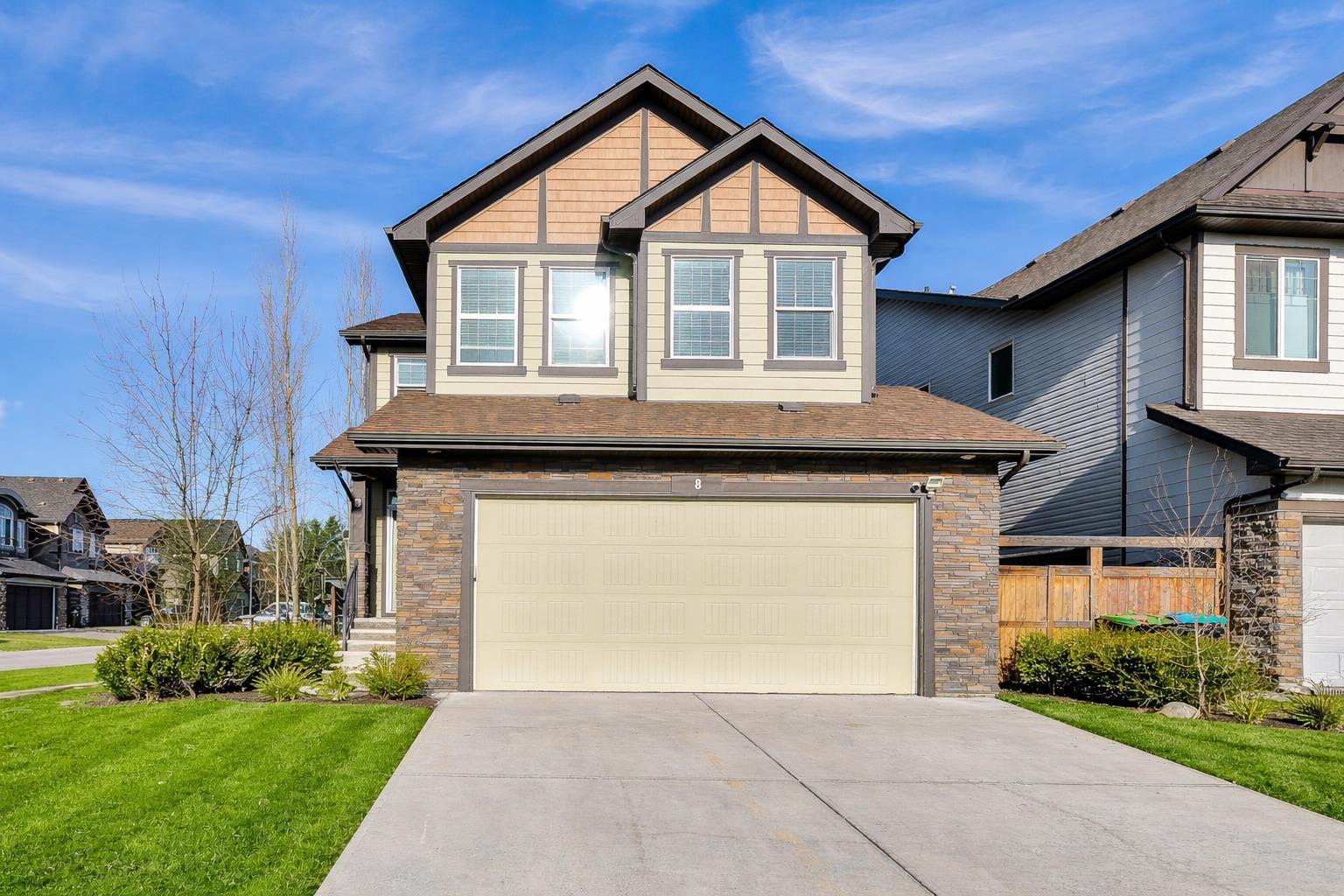 8 Legacy Terrace SE, T2X 0X1