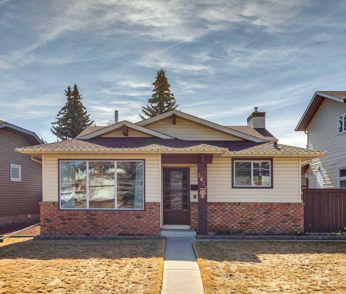 2627 126 Avenue SW, T2W 3V5