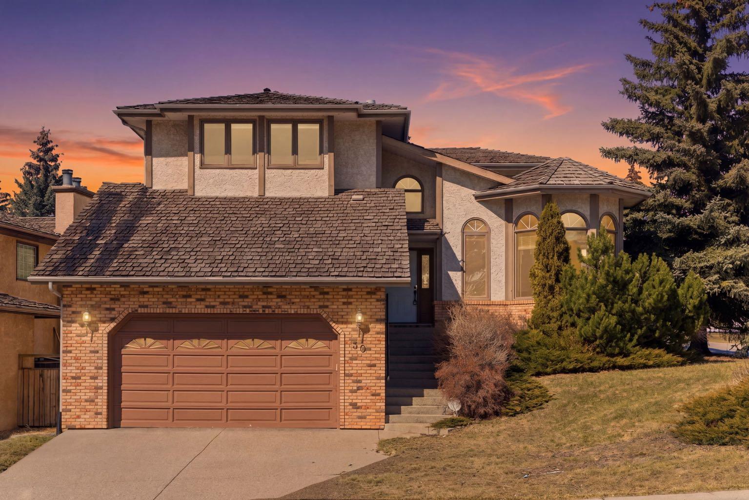 30 Edgeview Road NW, T3A 4T8