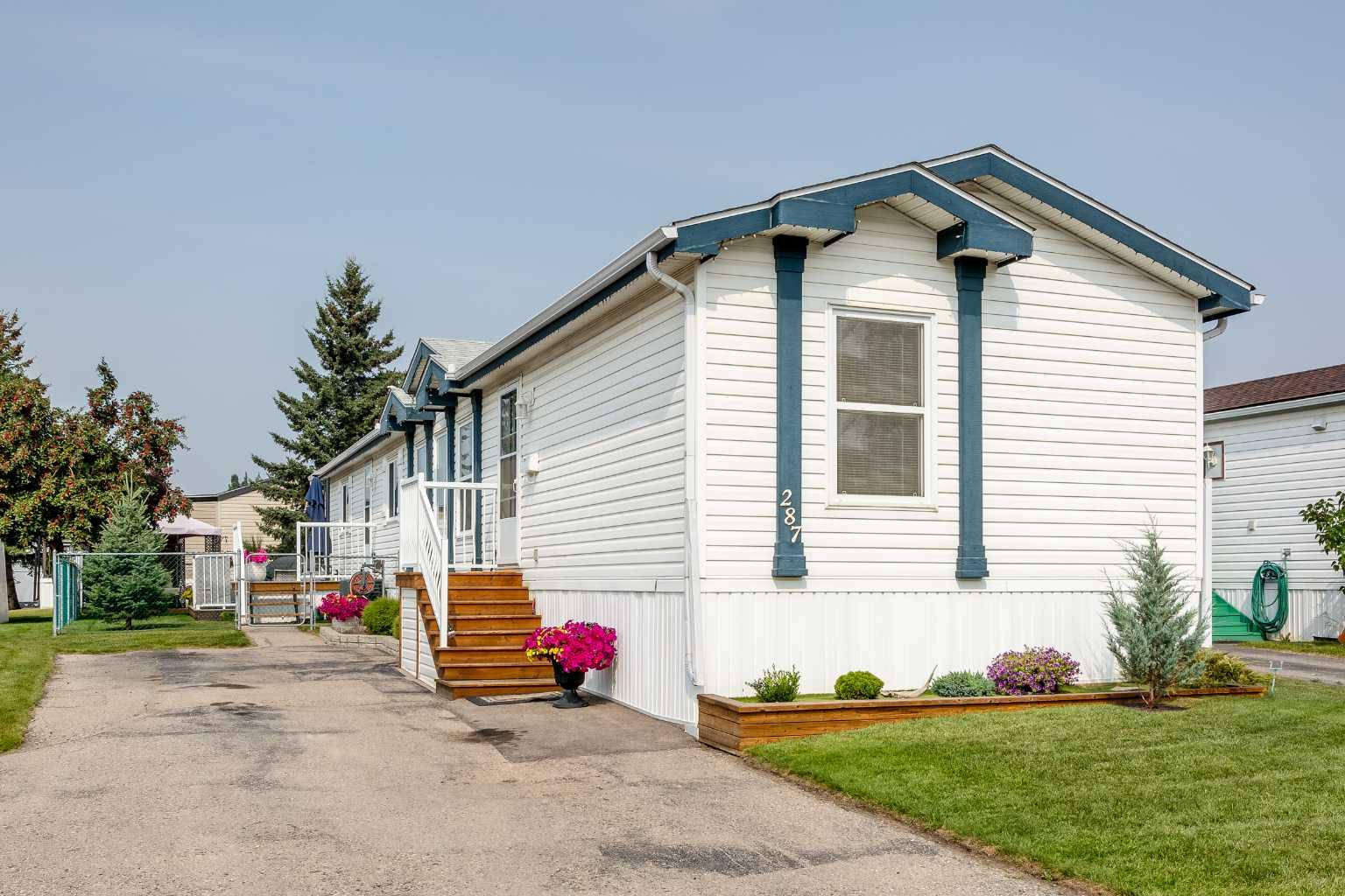 287, 99 Arbour Lake Road NW, T3G 4E4