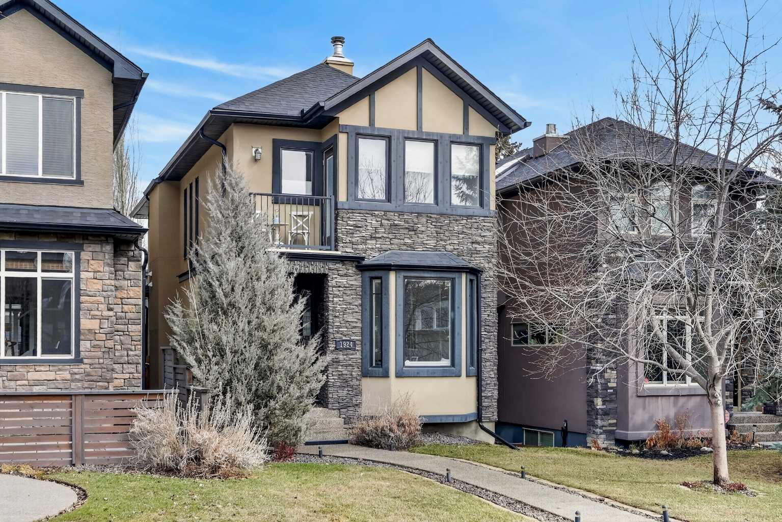 1924 48 Avenue SW, T2T 2T3