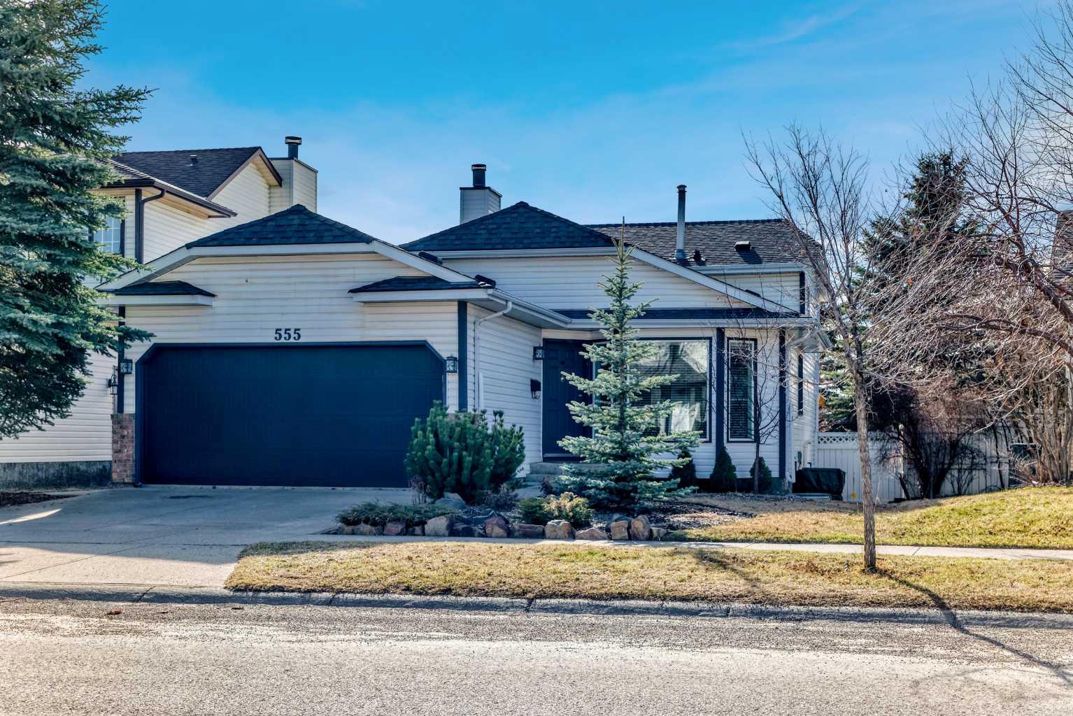 555 Woodbine Boulevard SW, T2W 4P5