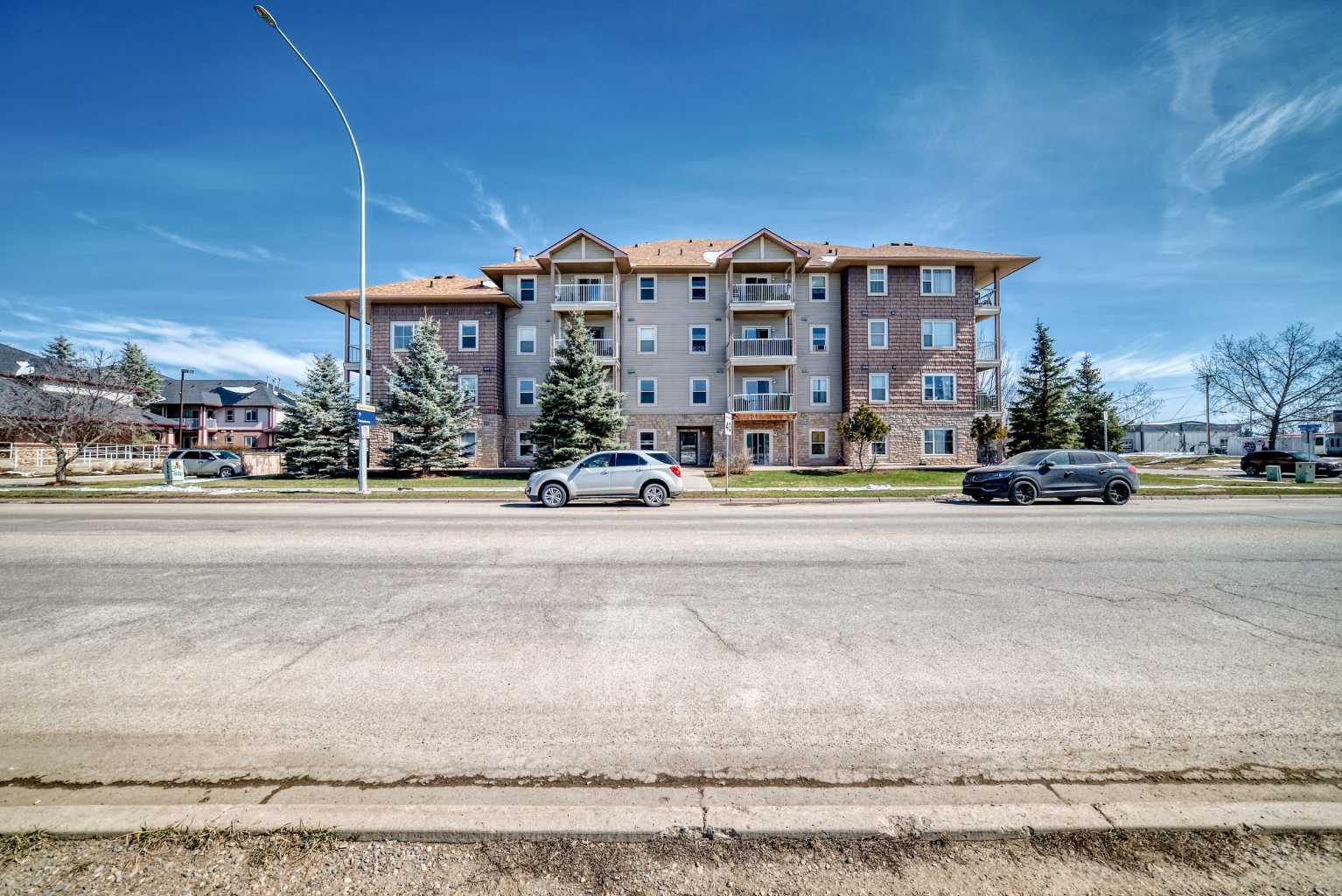 106, 174 N Railway Street, T1S 0E2