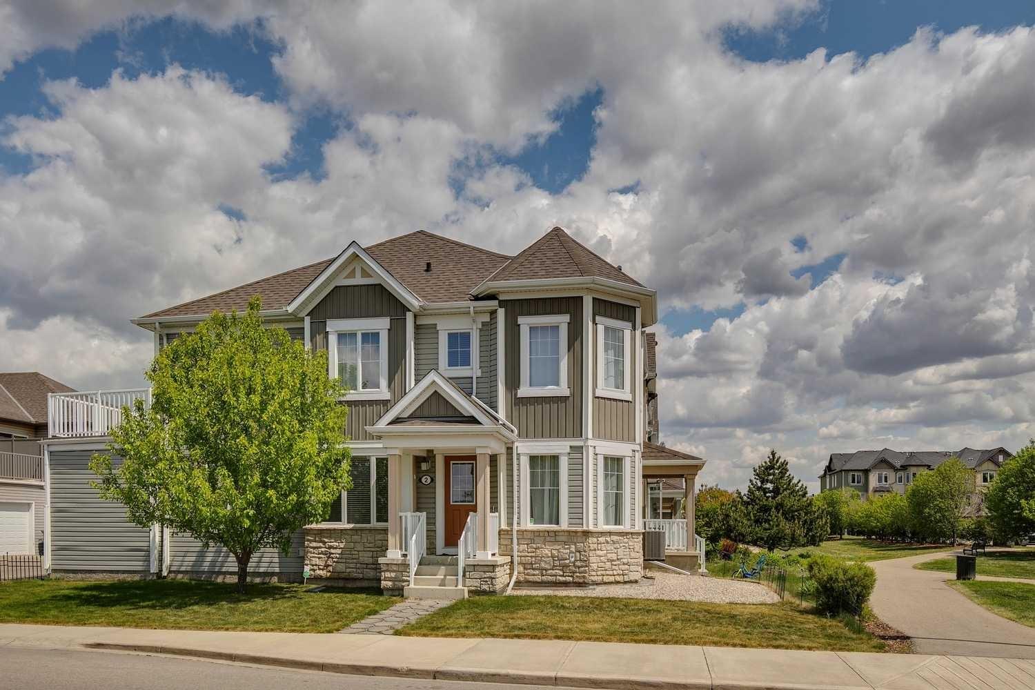 2 Windstone Lane SW, T4B 0N7