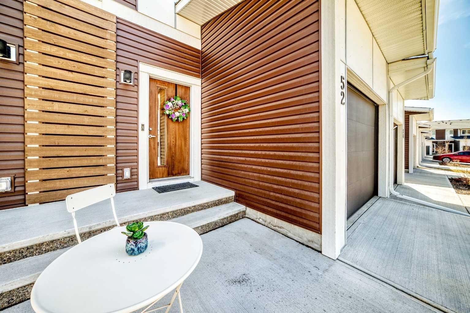 52 Walden Lane SE, T2X 2A7