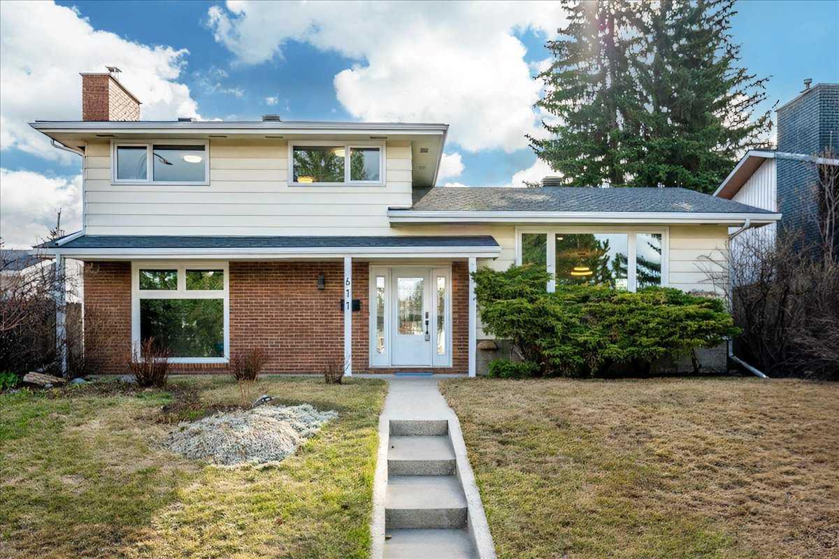 611 Lake Linnet Crescent SE, T2J 2J3