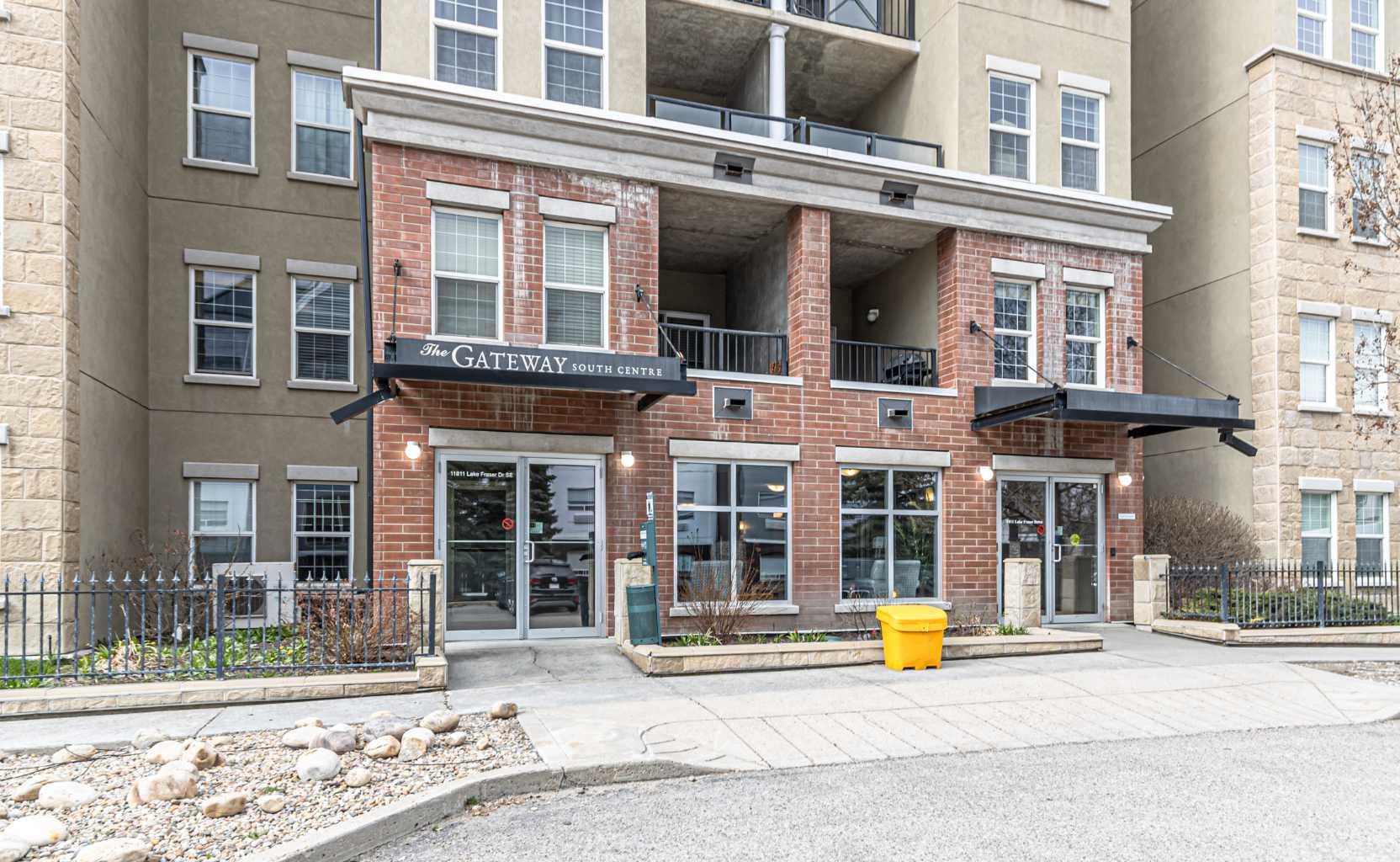 4711, 11811 Lake Fraser Drive SE, T2J 7J4