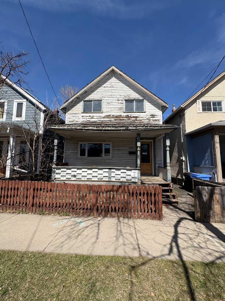 1626 24 Avenue SE, T2G1P8