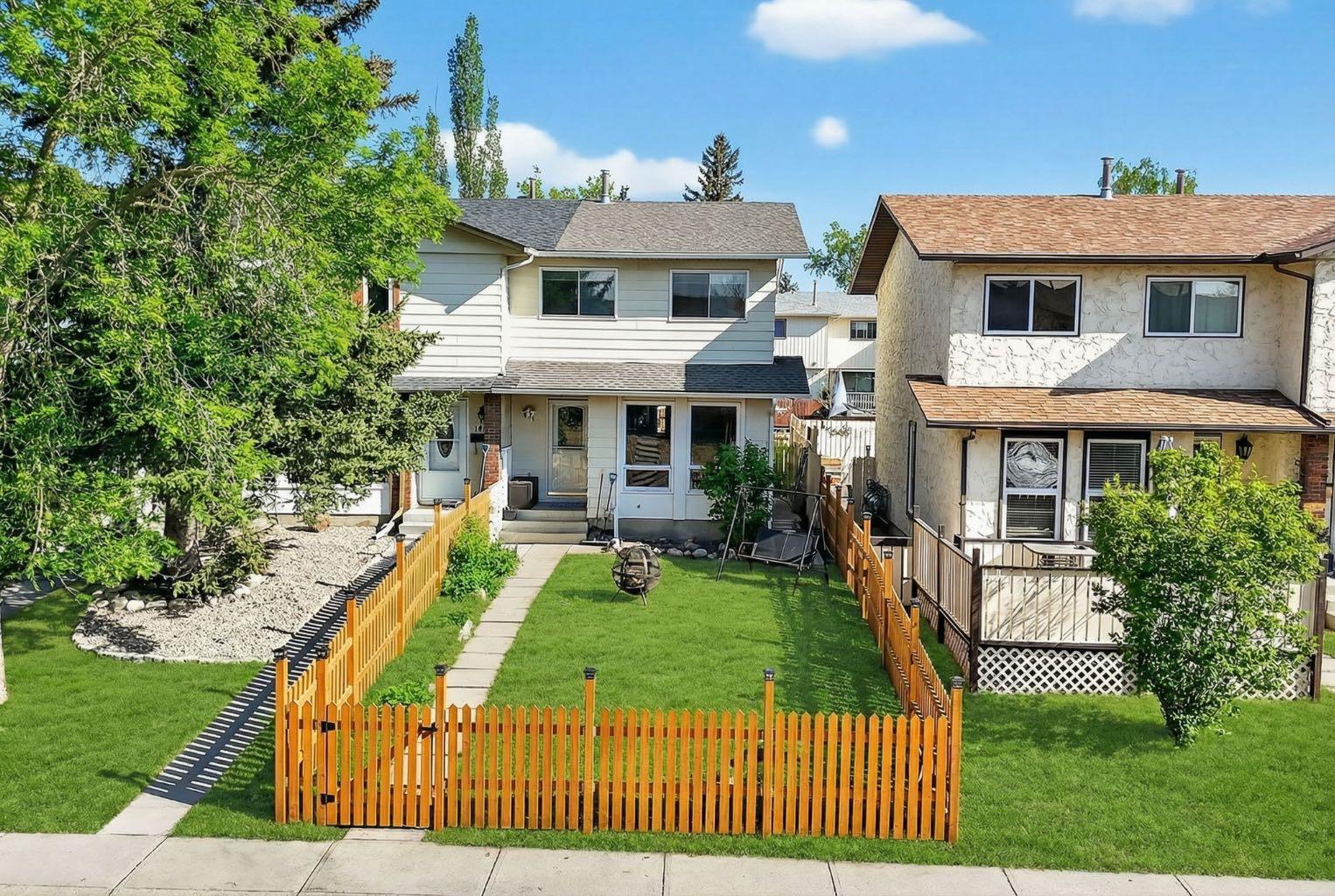 161 Midbend Place SE, T2X2K1