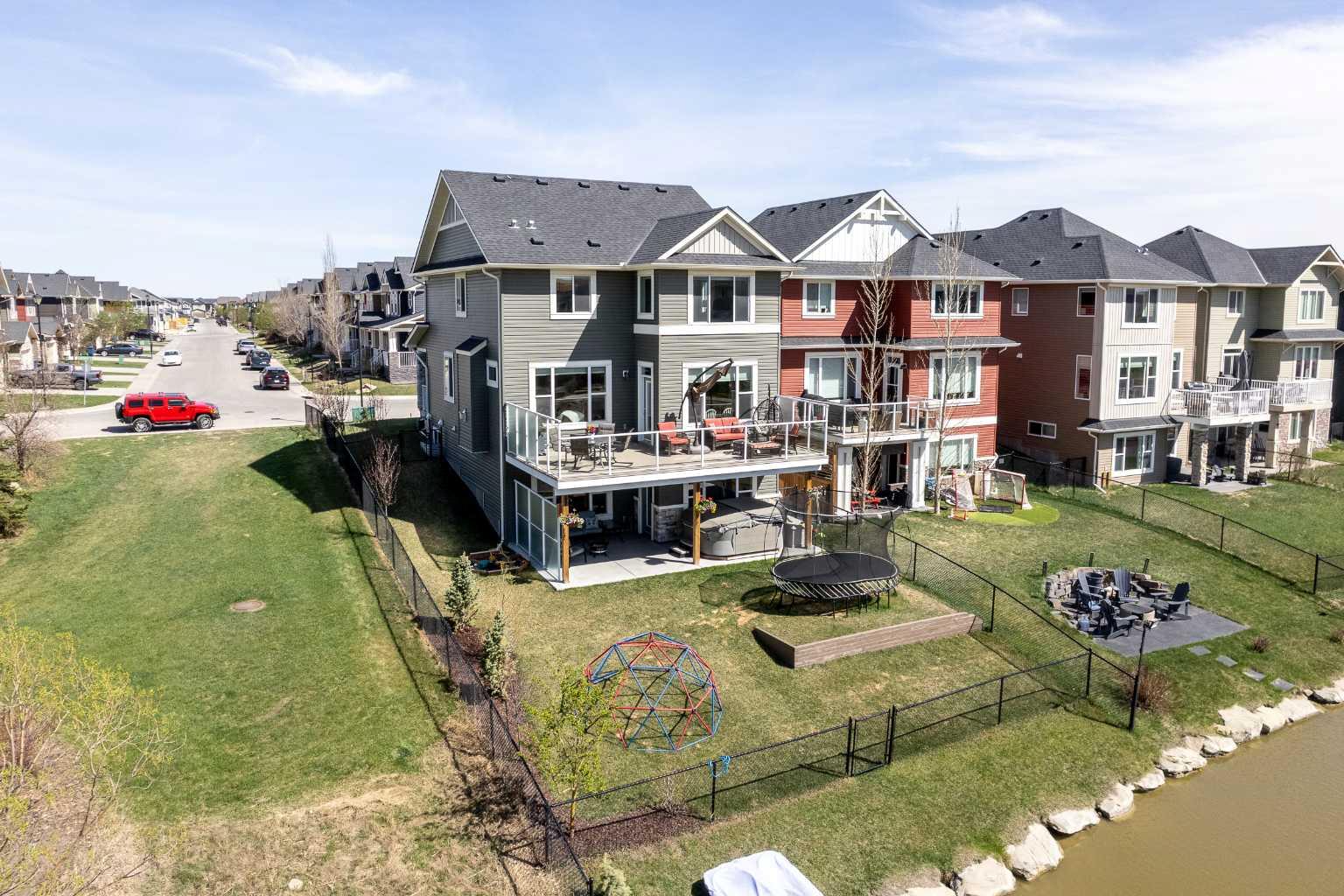 87 Baywater Rise SW, T4B 3V3