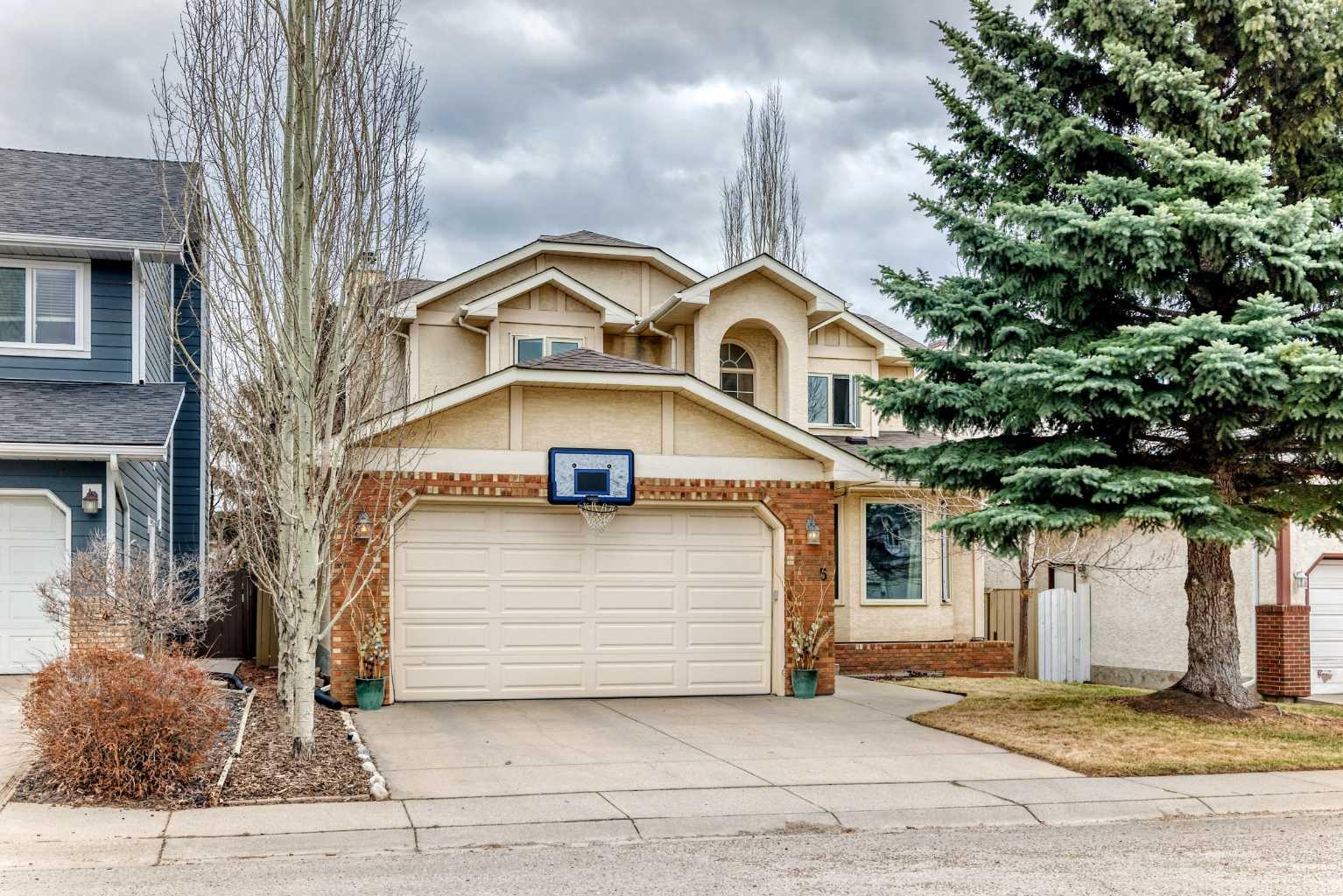 5 Woodmark Place SW, T2W 6A2