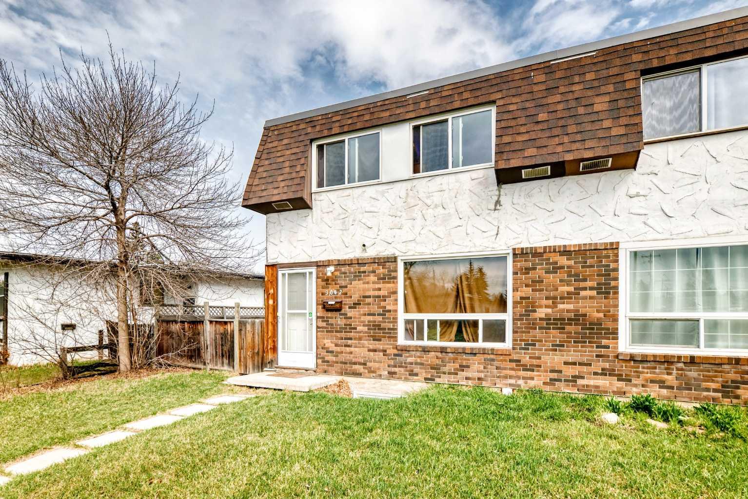 3042 Doverville Crescent SE, t2b1t9