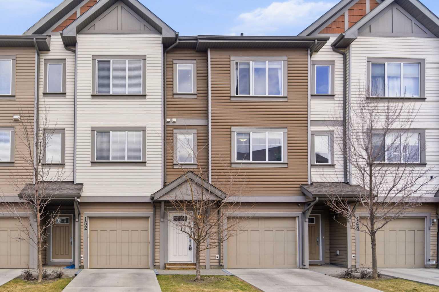 150 Copperpond Villas SE, T2Z 5B8