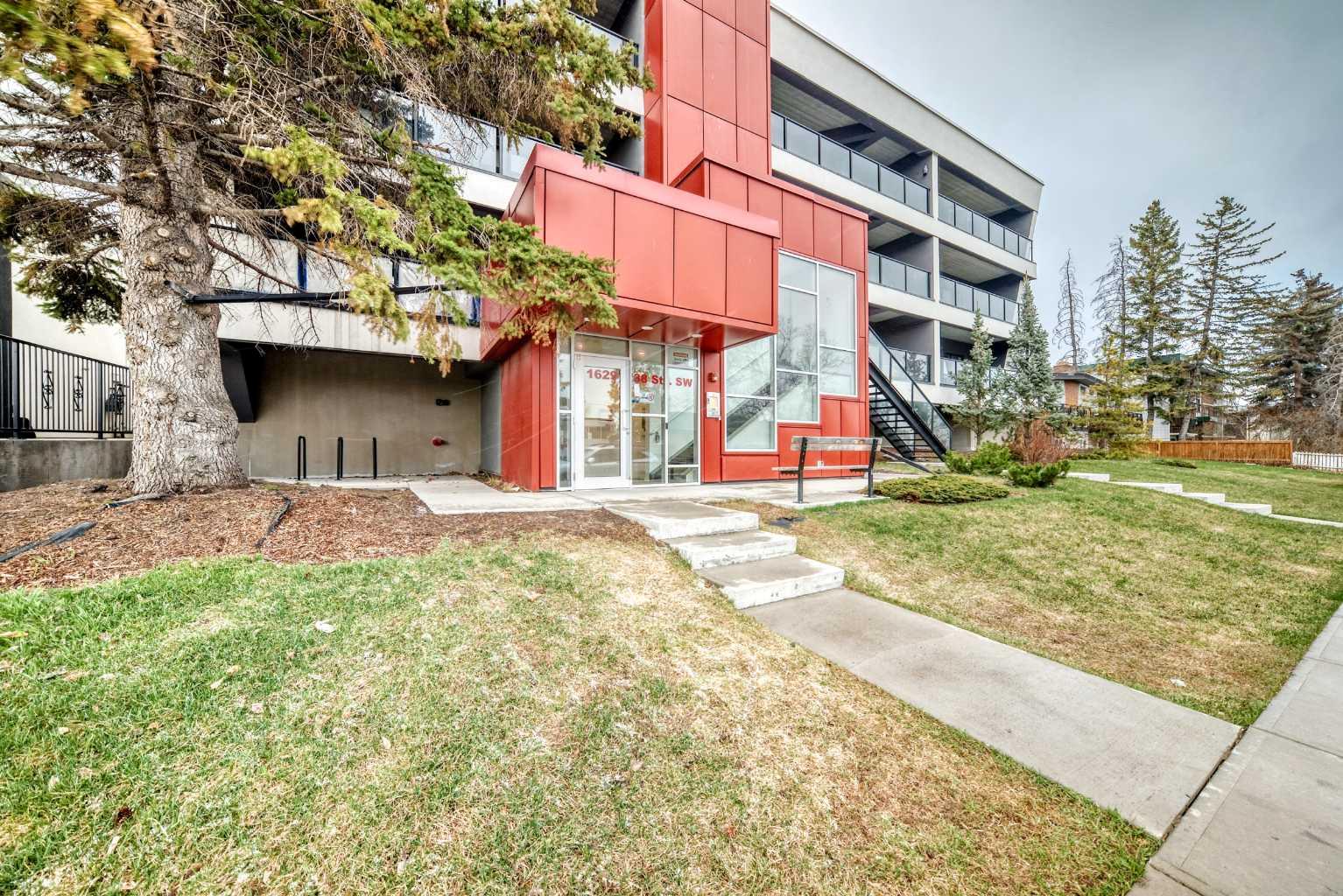 303, 1629 38 Street SW, T3C 1T8