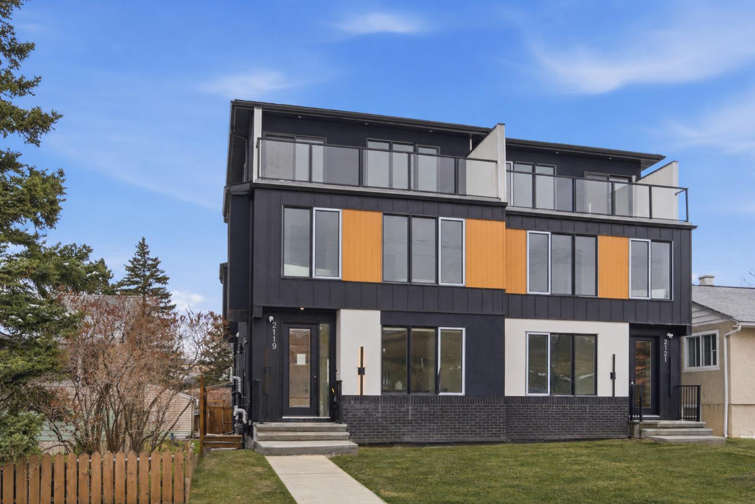 2119 Mackay Road NW, T3B 1C9