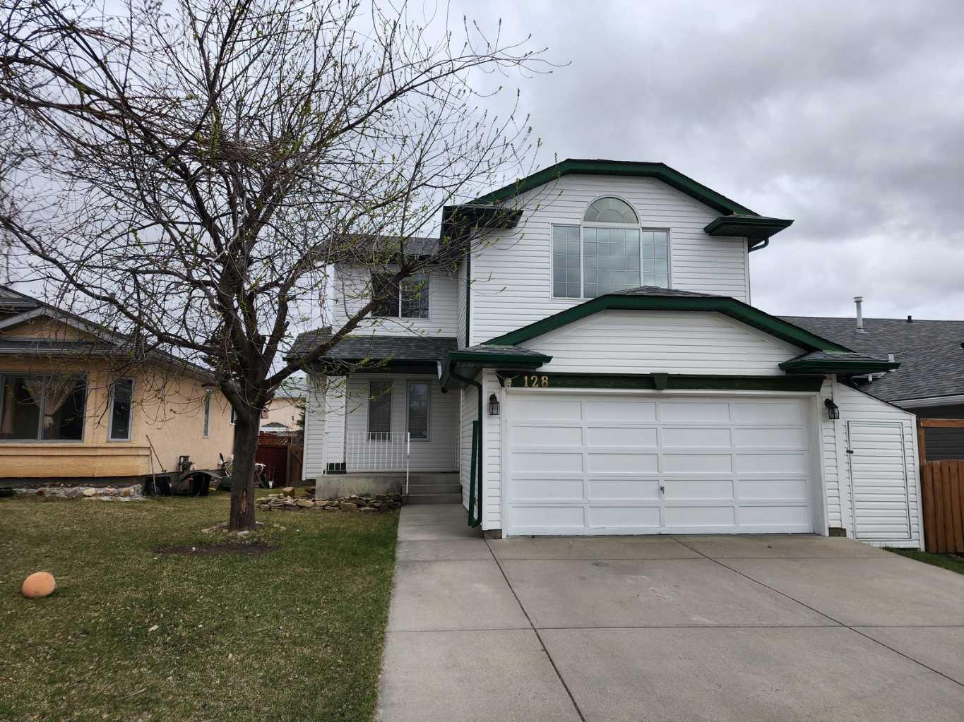 128 Harvest Park Road NE, T3K 4H9