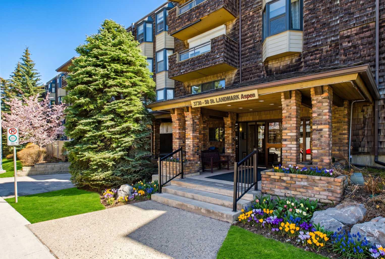 206, 3730 50 Street NW, T3A 2V9