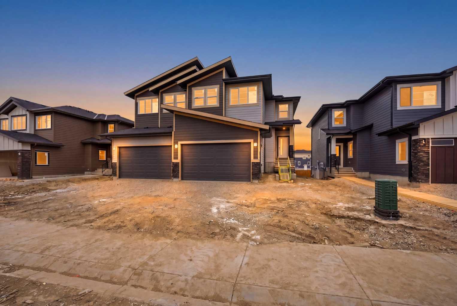 30 Waterford Mews, T1X 3B4
