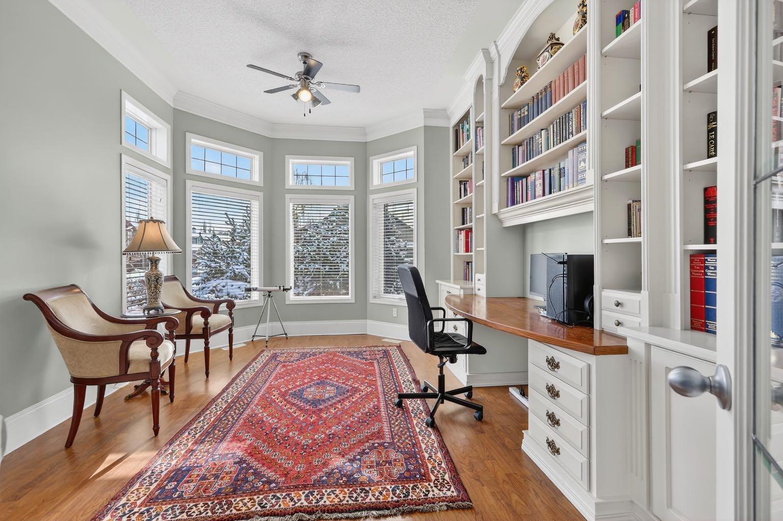 331 Mt Douglas Court SE, T2Z 3J7