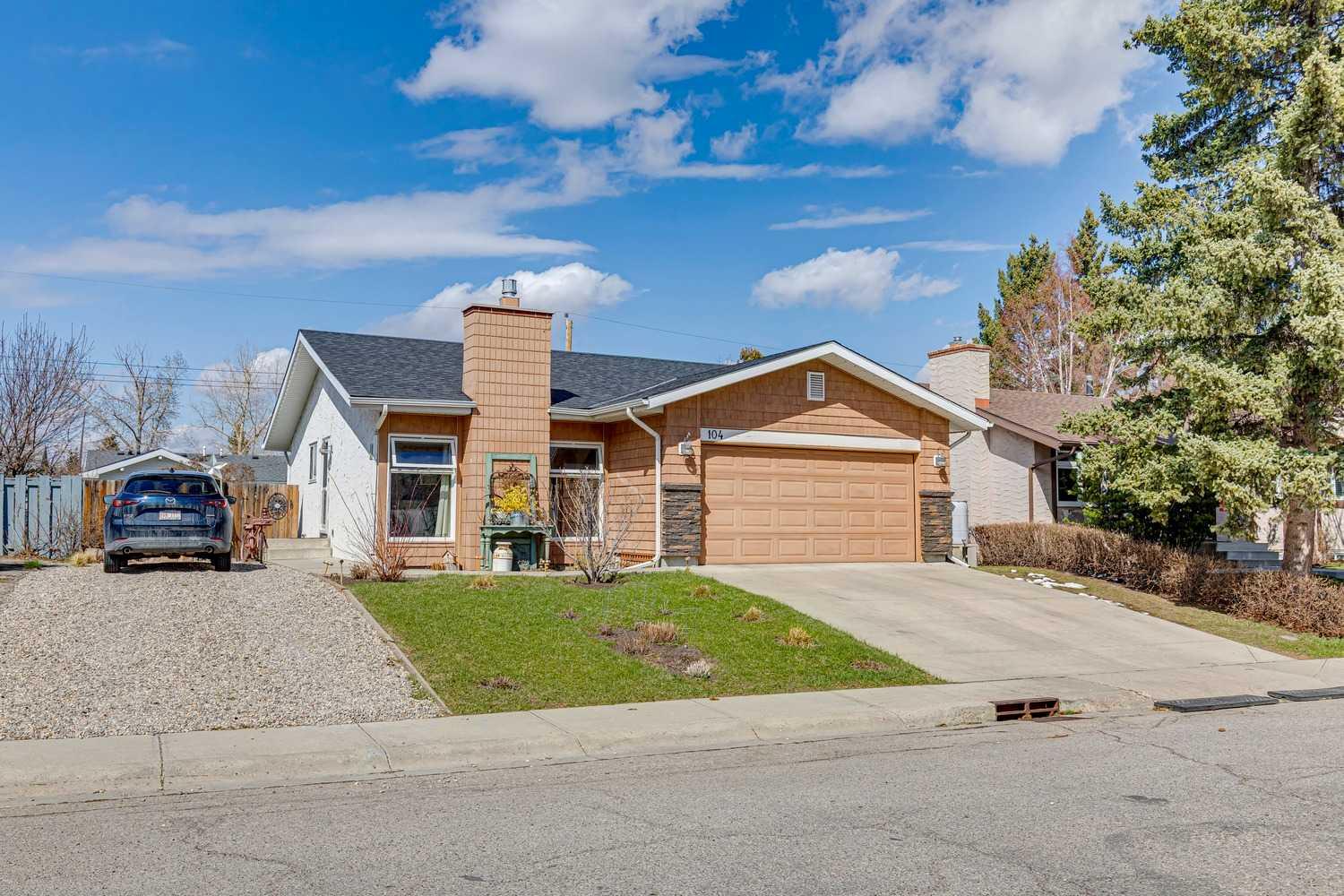 104 Cedarpark Drive SW, T2E 1J8