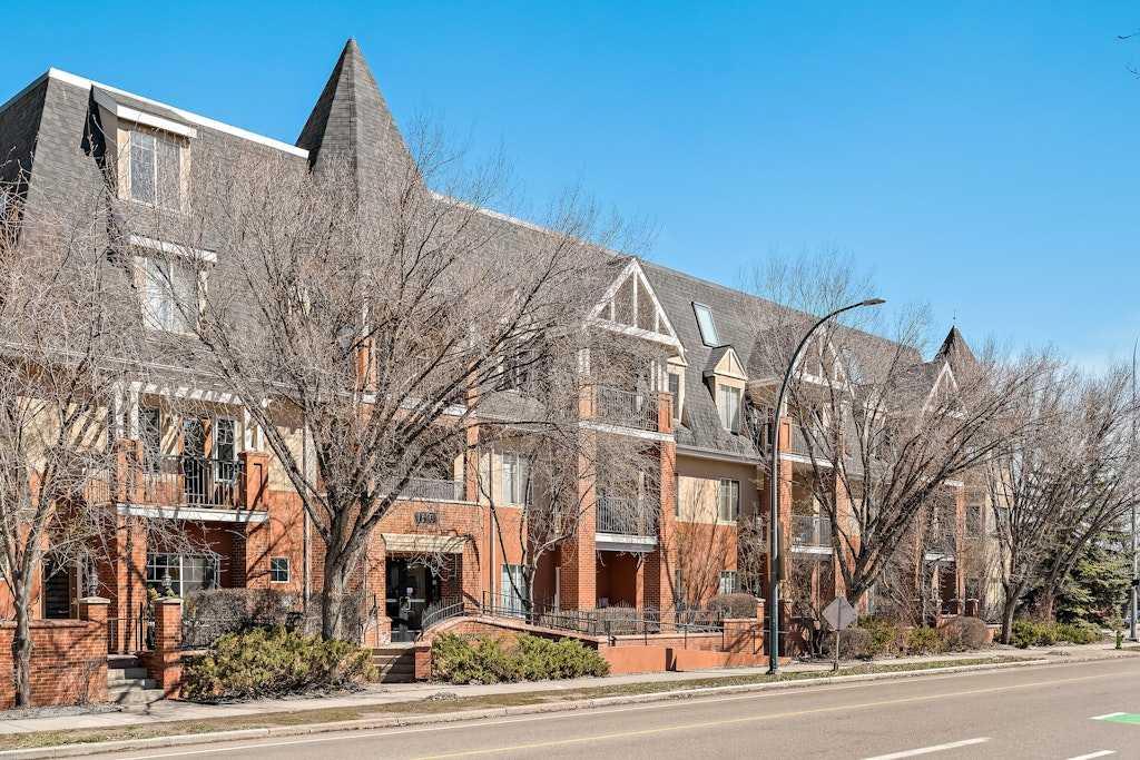 305, 1110 5 Avenue NW, T2N 0R6