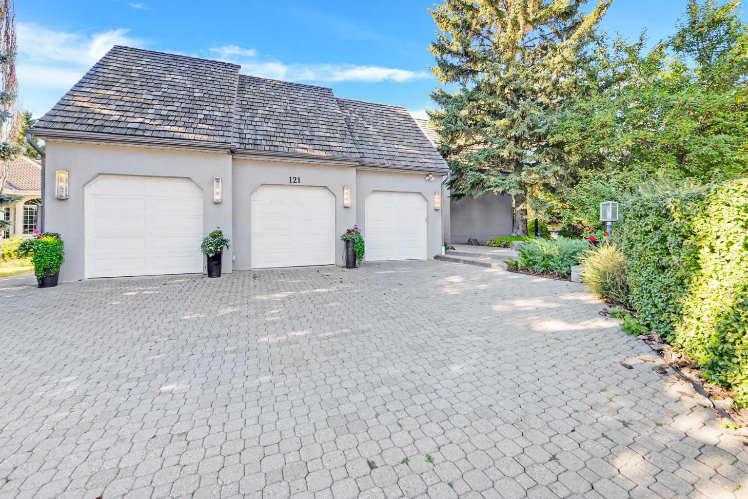 121 Patton Place SW, T2V 5E1