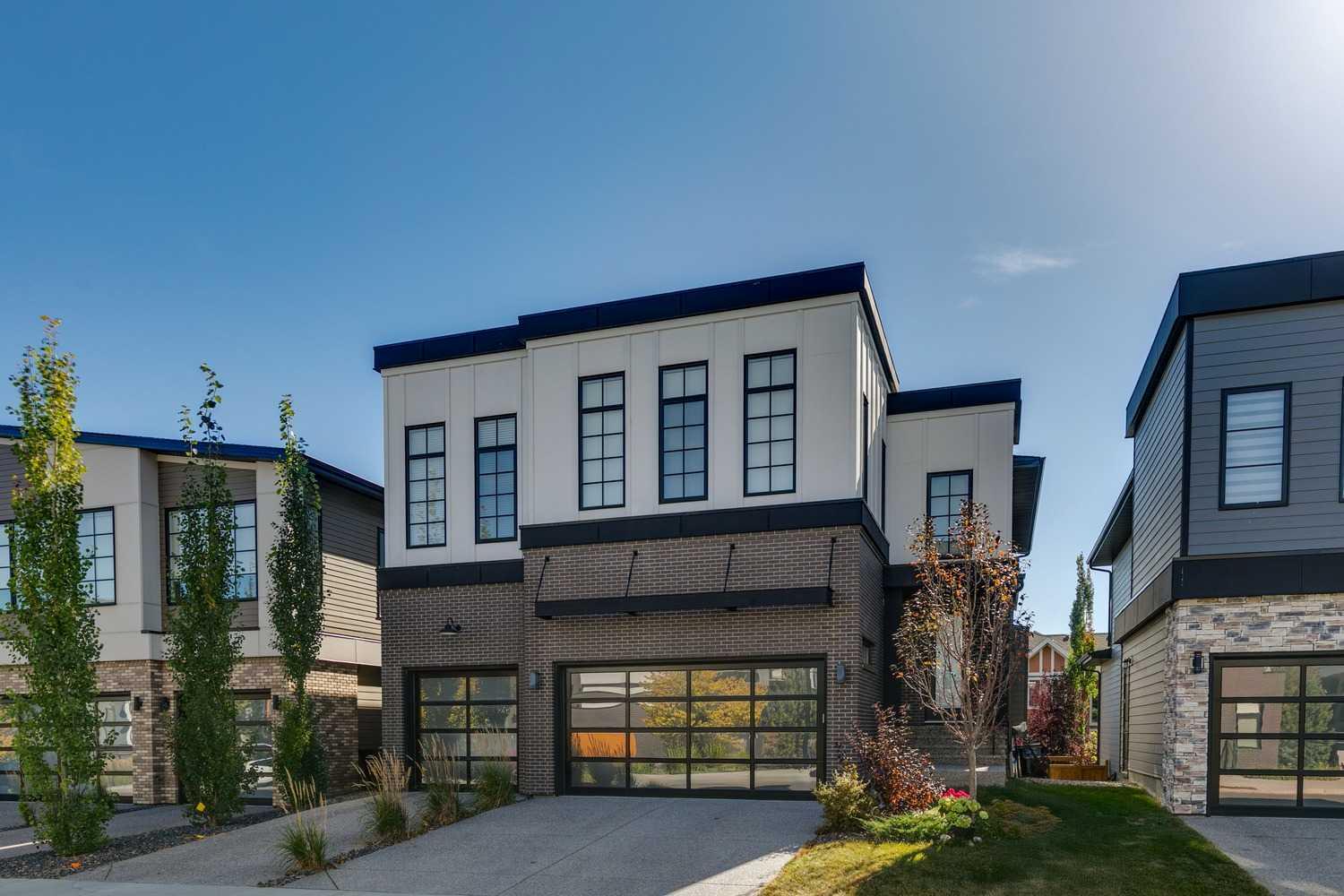 7865 8A Avenue SW, T3H 6B1