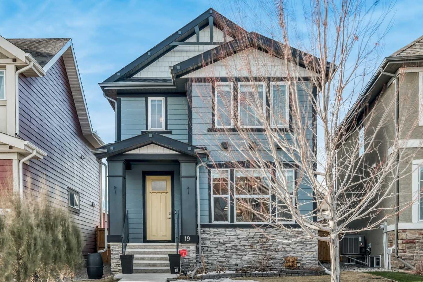 19 Marquis Gardens SE, T3M 1Z9