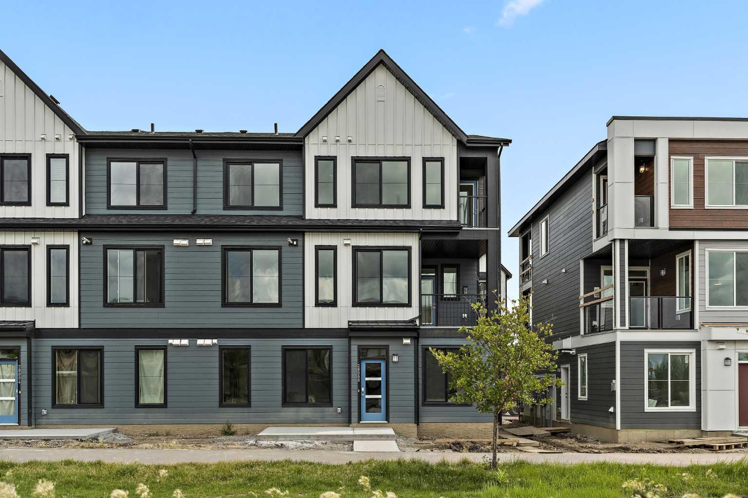 301, 255 Rowmont Boulevard NW, T3L 0M2