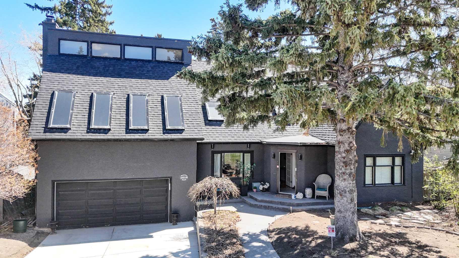 1616 Summer Street SW, T3C2J6