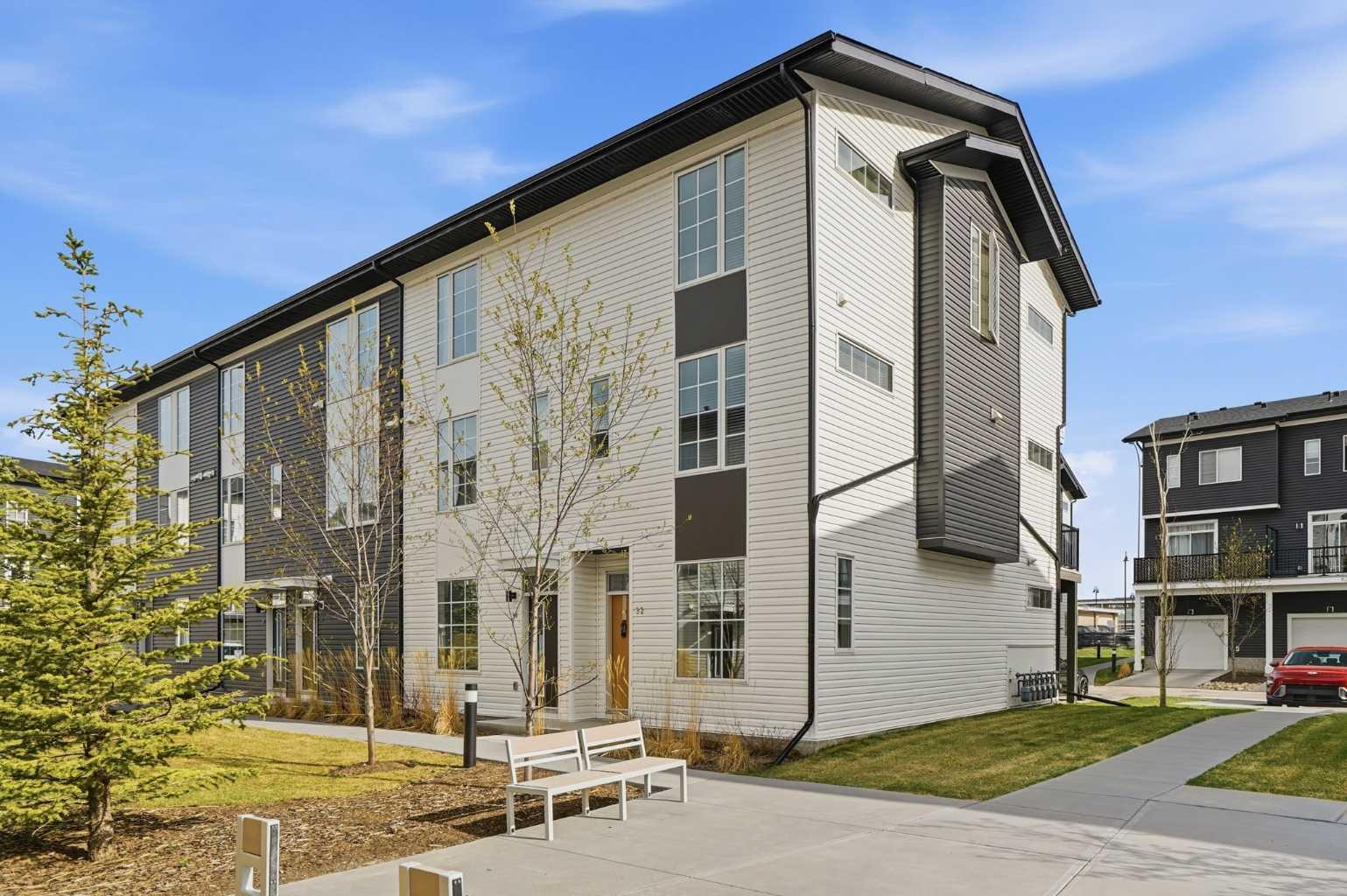 32 Walgrove Common SE, T2X 4C2