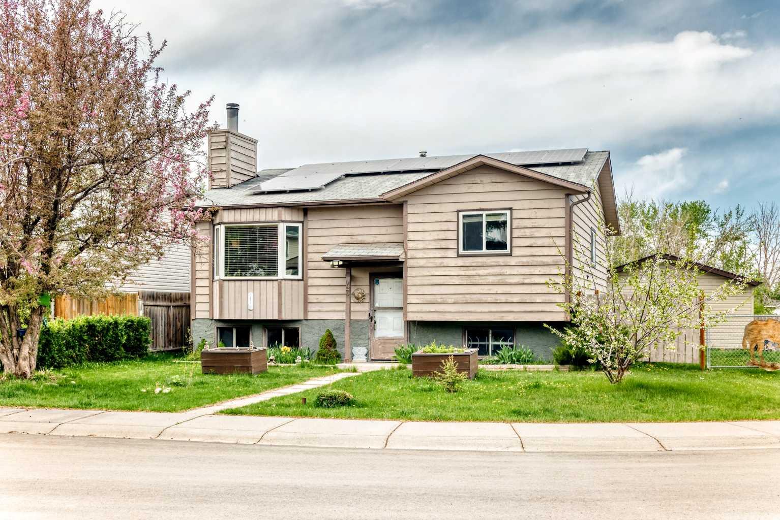 43 Mckenna Way SE, T2Z 1X4