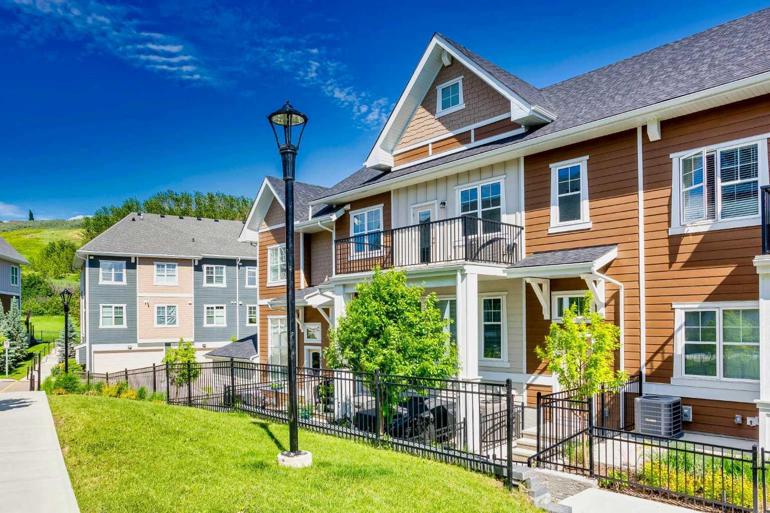 607 Cranbrook Walk SE, T3M 2V5