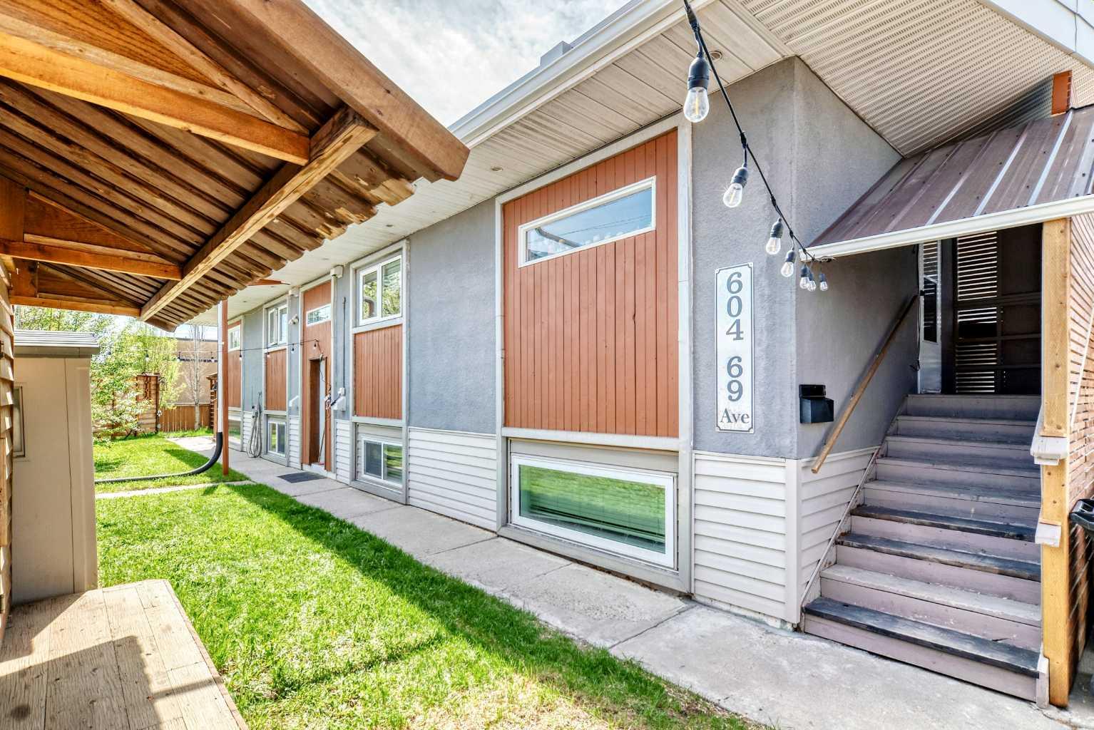 604 69 Avenue SW, T2V 0N9