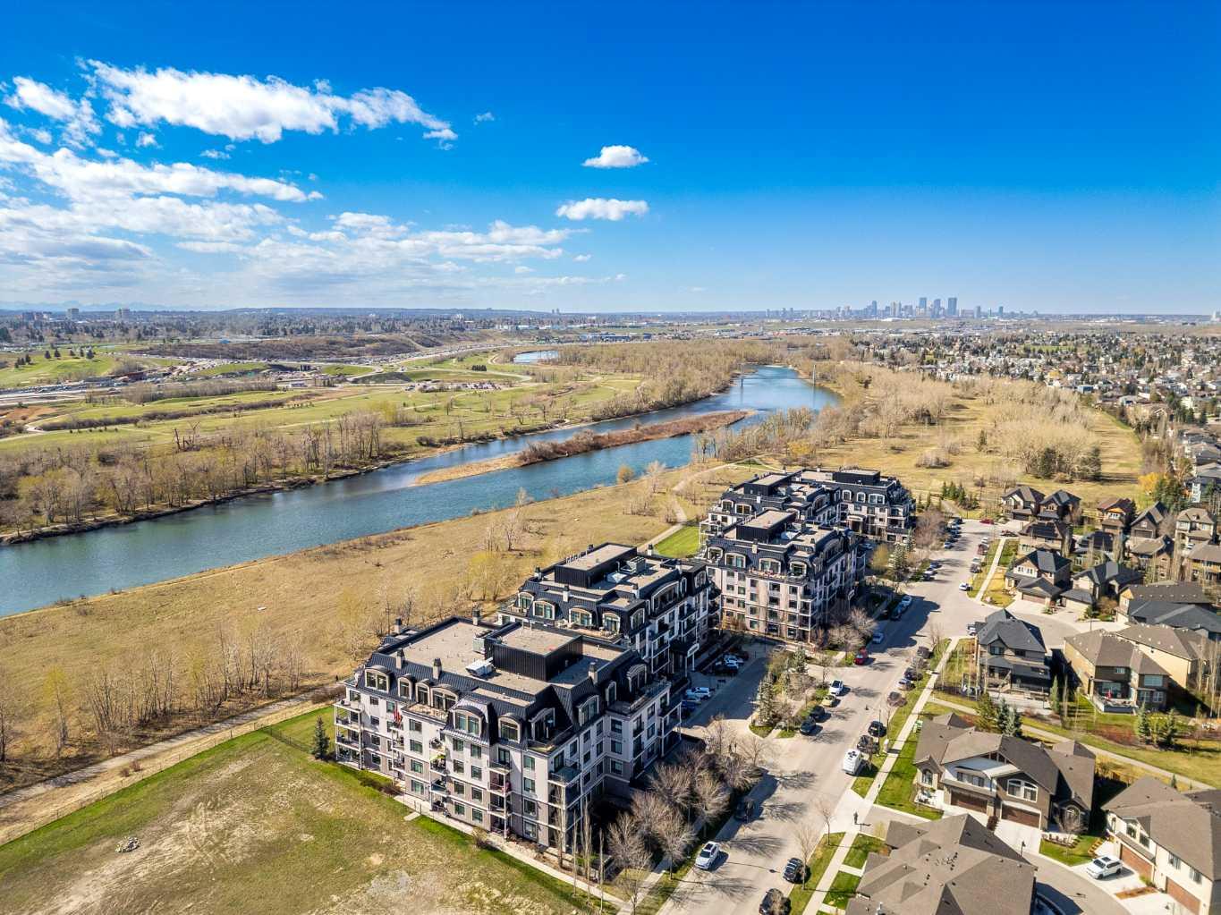 305, 221 Quarry Way SE, T2C 5M7