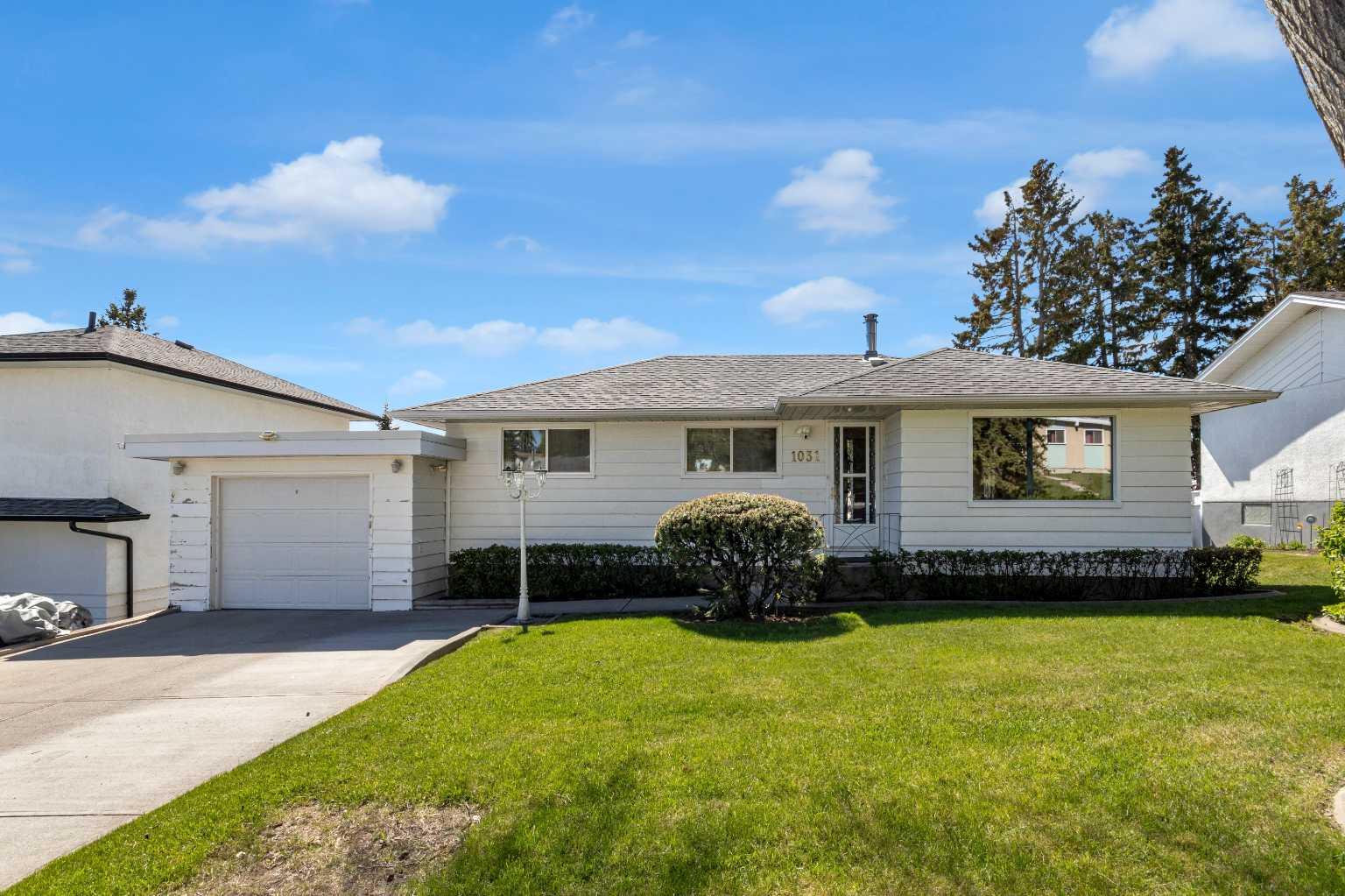 1031 Thorneycroft Drive NW, T2K 3K7
