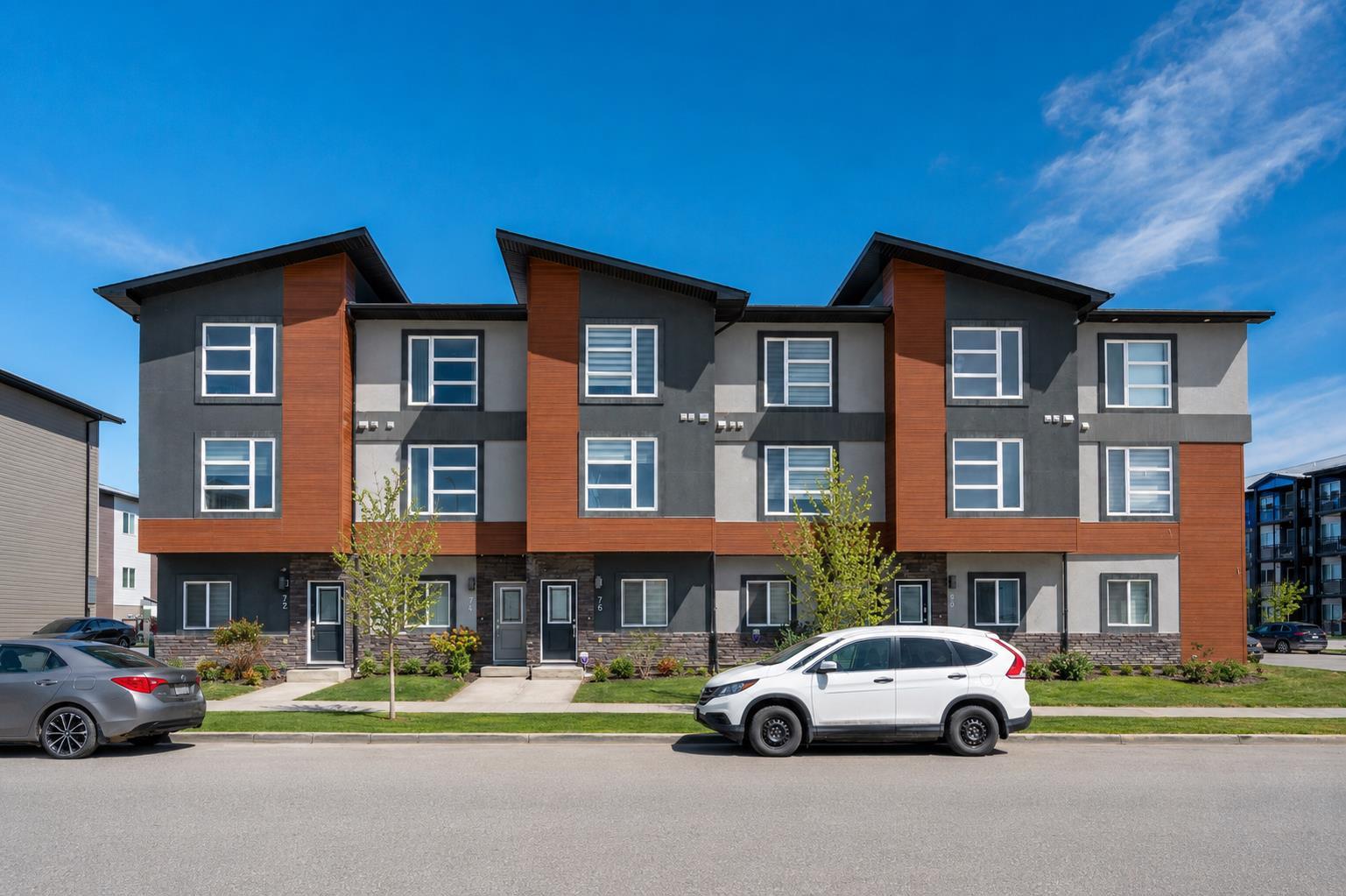 76 Skyview Link NE, T3N 1N6