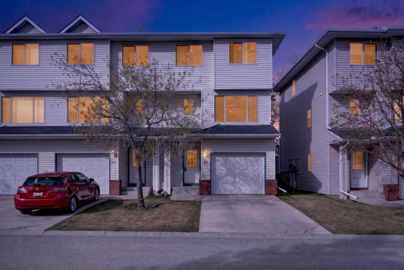 33 Harvest Oak Circle NE, T3K 4S6