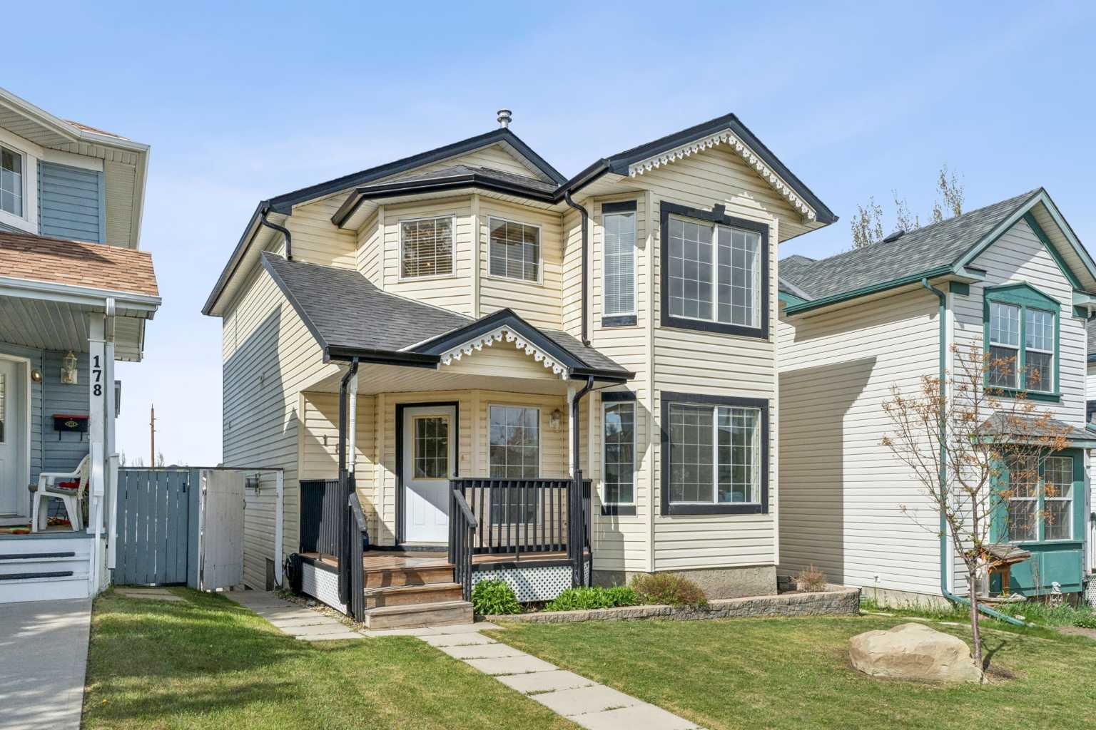 182 Bridlewood Close SW, T2Y 3N4