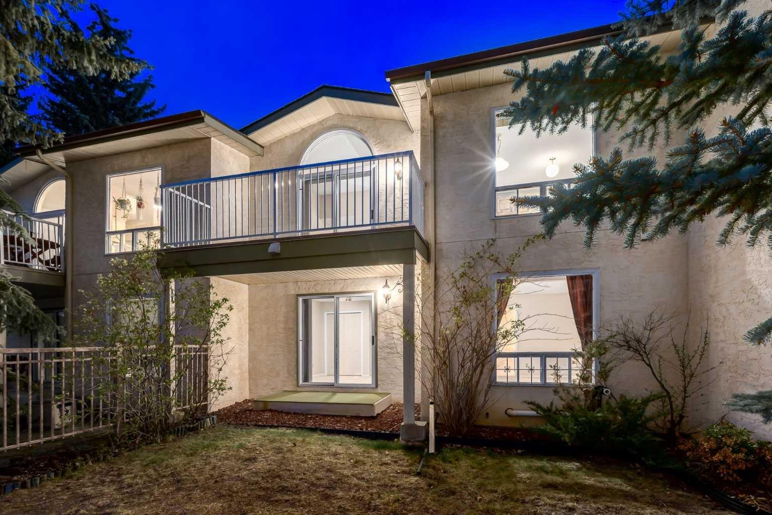 114 Strathlorne Mews SW, T3H 1V1