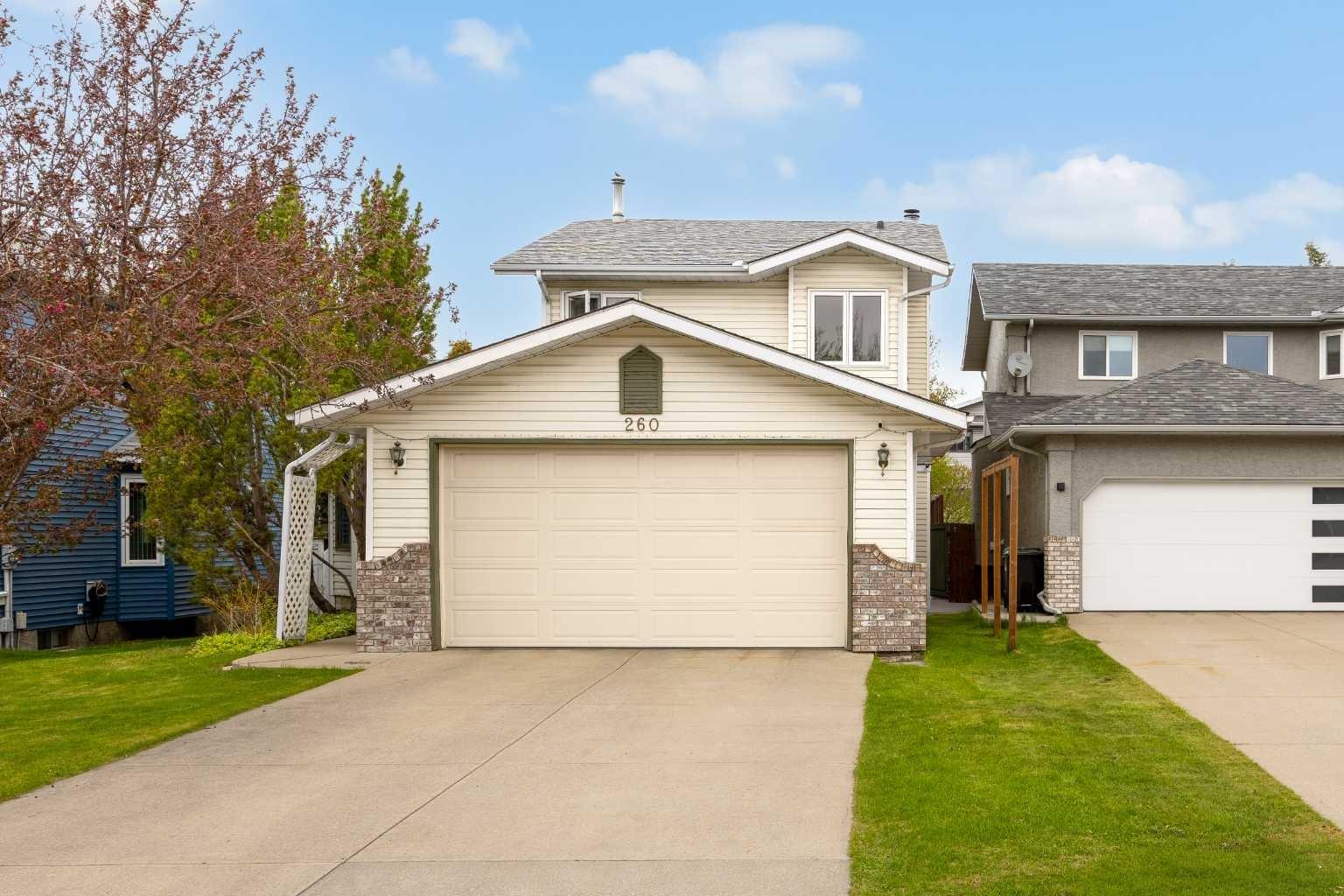 260 Riverside Mews SE, T2C 3Y8