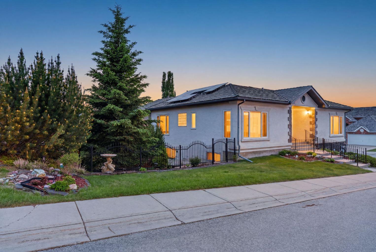 154 Sienna Ridge Landing SW, T3H 3T1