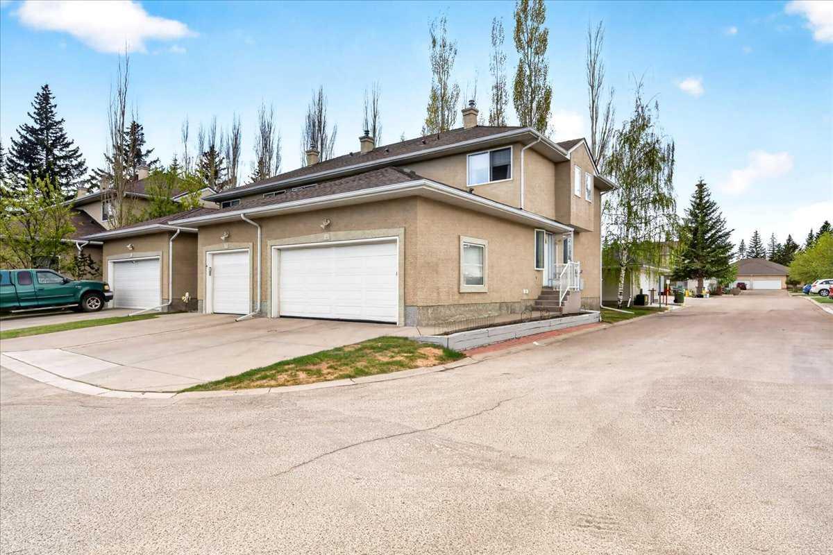 15 Cedarview Mews SW, T2W6H8