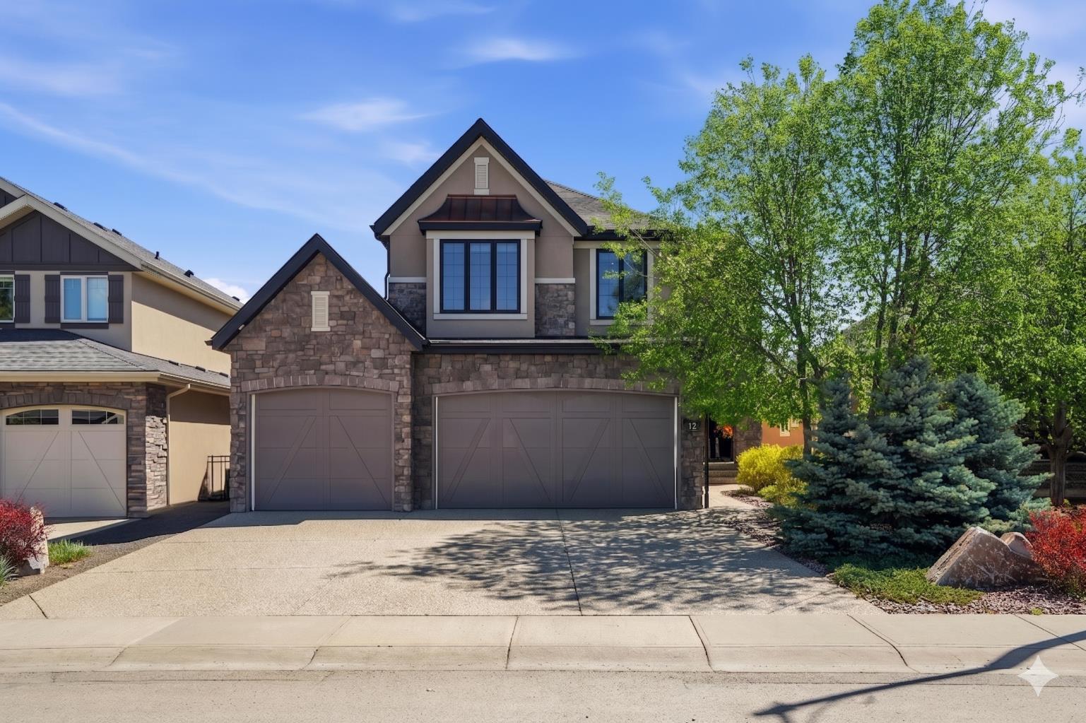 12 Aspen Cliff Close SW, T3H 0L9