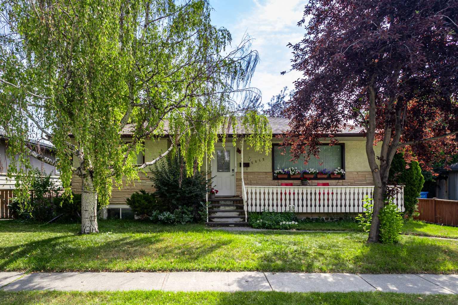 2812 24 Street NW, T2M 3Z3