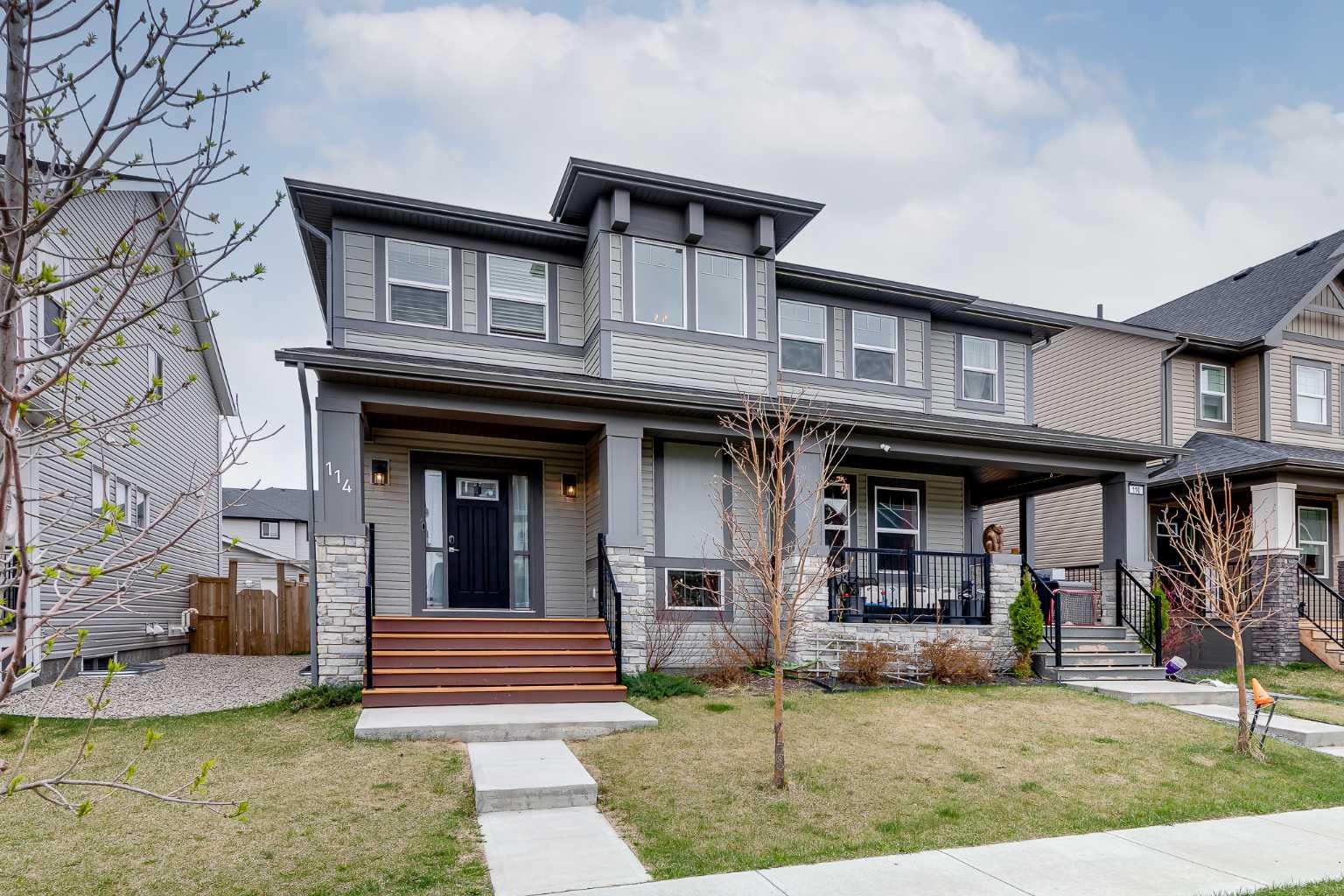 114 Hillcrest Close SW, T4B 4H6
