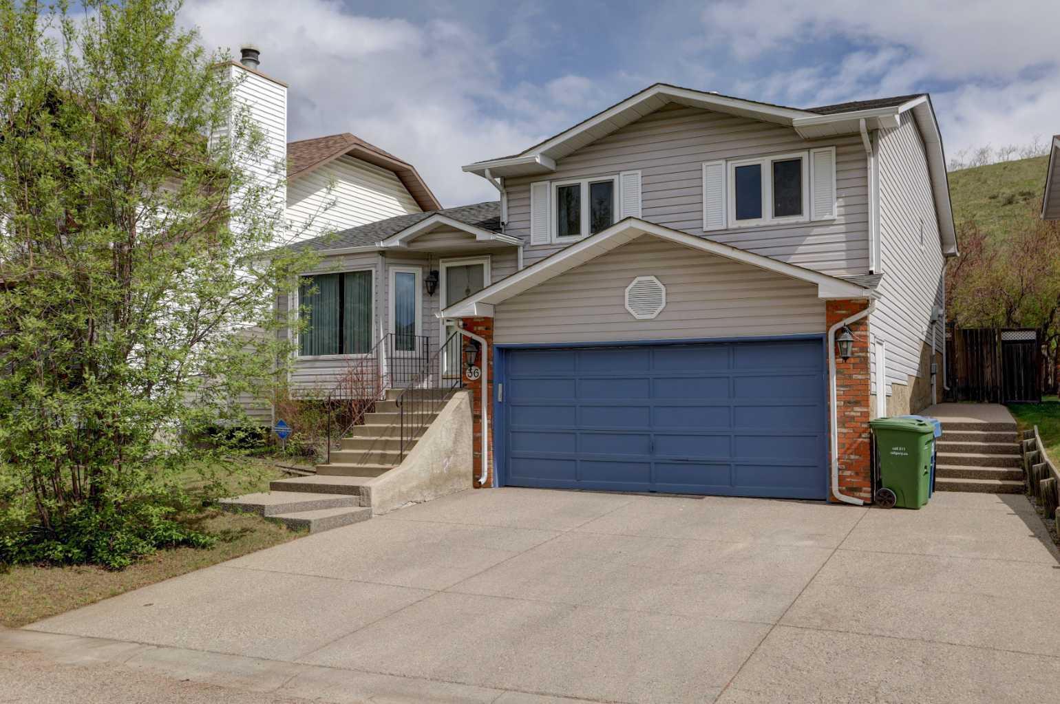 36 Hawksley Crescent NW, T3G 3B9
