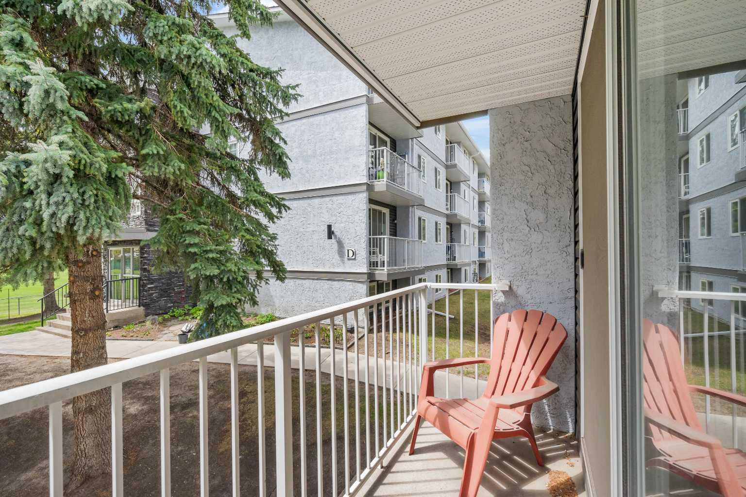 202C, 5601 Dalton Drive NW, T3A 2E2