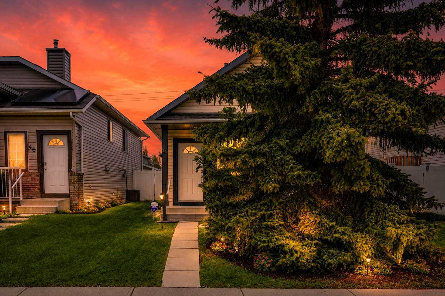 42 Harvest Rose Circle NE, T3K 4M5