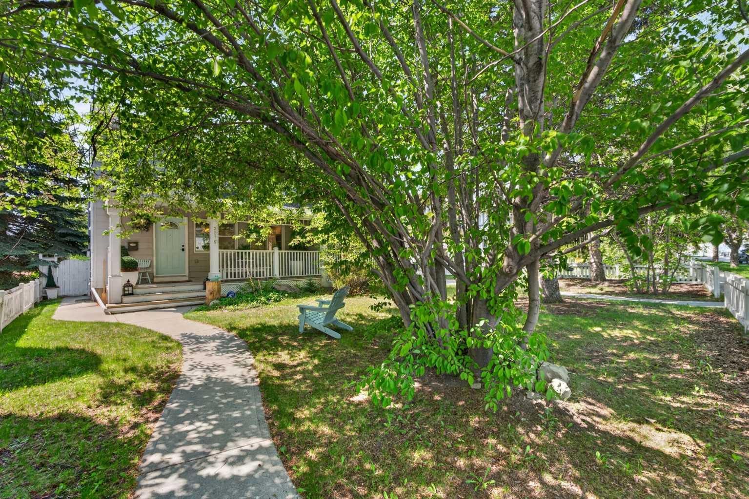2275 Flanders Avenue SW, T2T 5K9